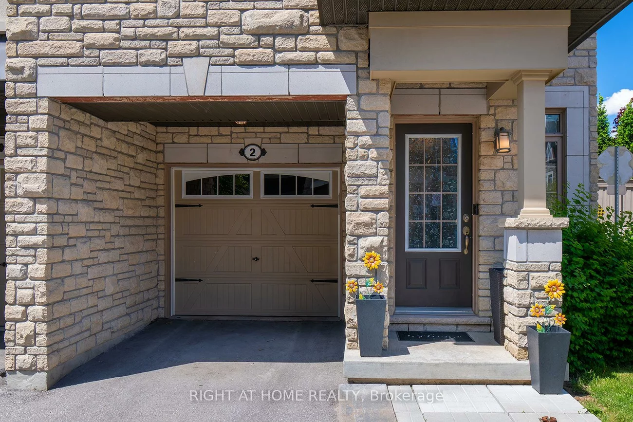 2, Queen Mary, East Woodbridge, Vaughan