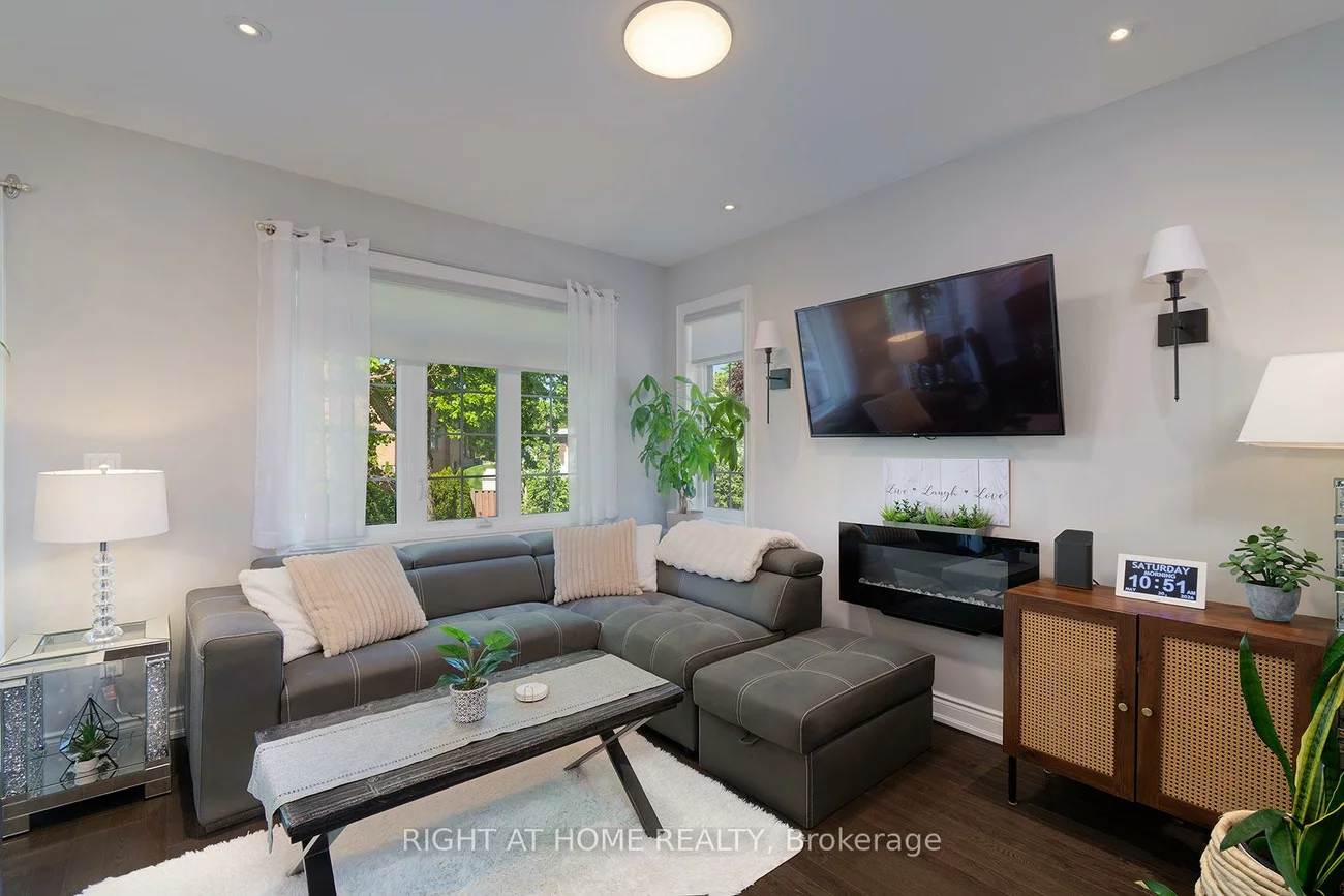 2, Queen Mary, East Woodbridge, Vaughan