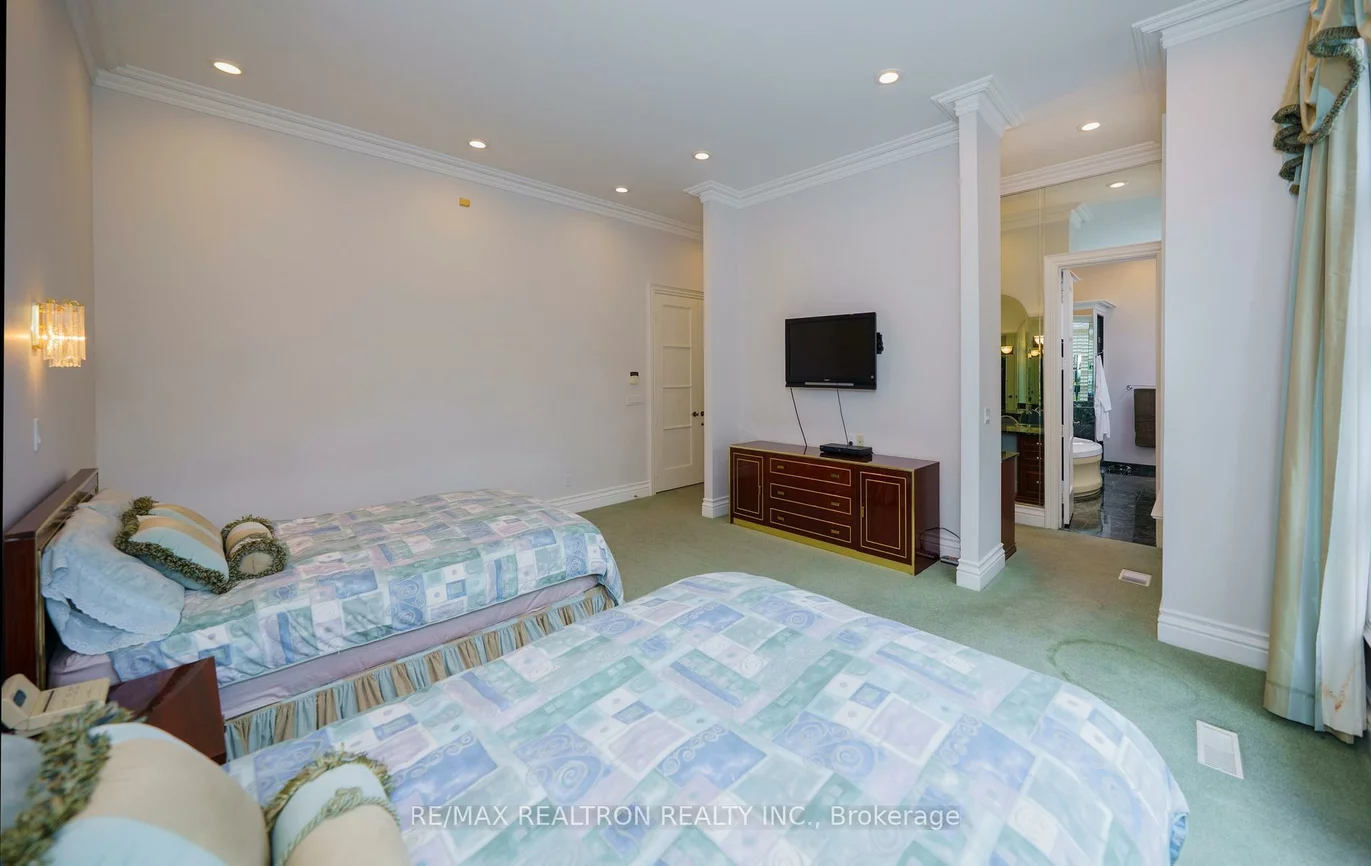 210, Arnold, Crestwood-Springfarm-Yorkhill, Vaughan