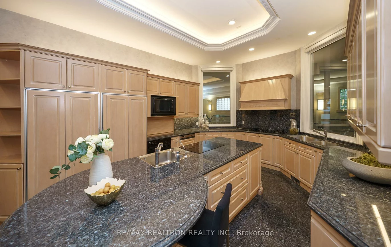 210, Arnold, Crestwood-Springfarm-Yorkhill, Vaughan