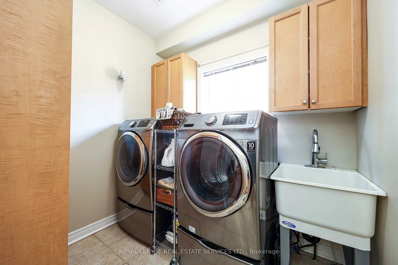 10, Sandway, Maple, Vaughan