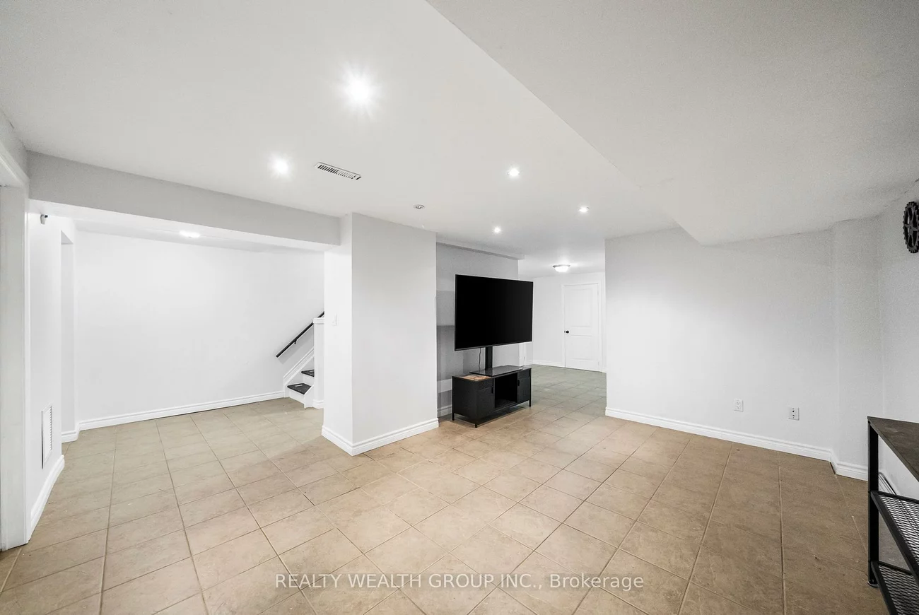 34, Castle Park, Sonoma Heights, Vaughan