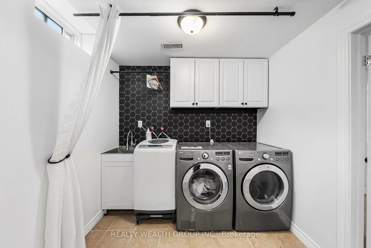 34, Castle Park, Sonoma Heights, Vaughan