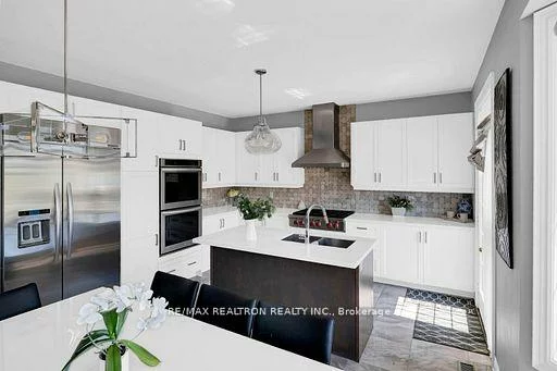 53, Gallant, Vellore Village, Vaughan