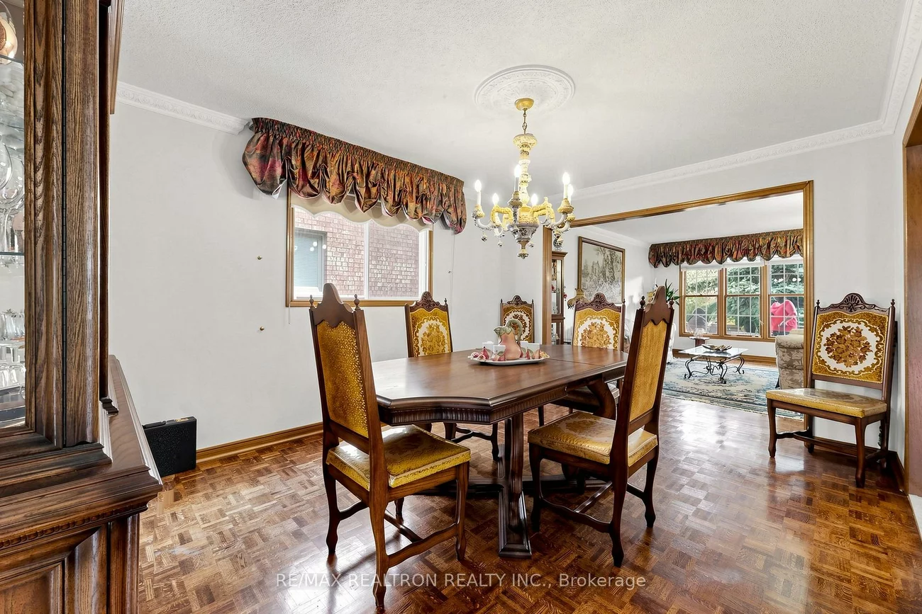 100, Gas Light, East Woodbridge, Vaughan