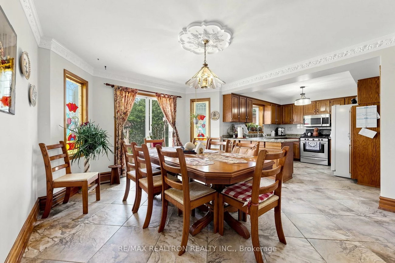 100, Gas Light, East Woodbridge, Vaughan