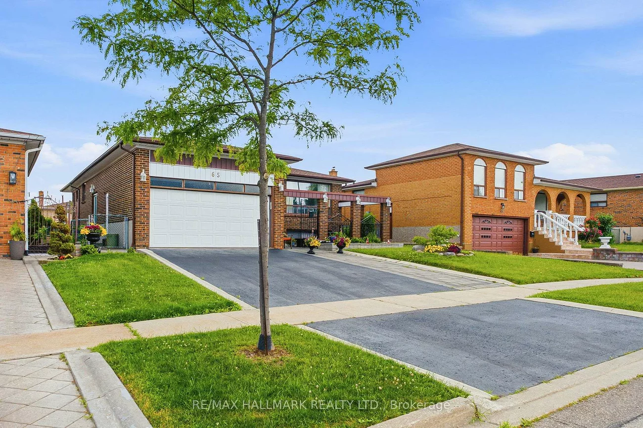 65, Oakhill, West Woodbridge, Vaughan