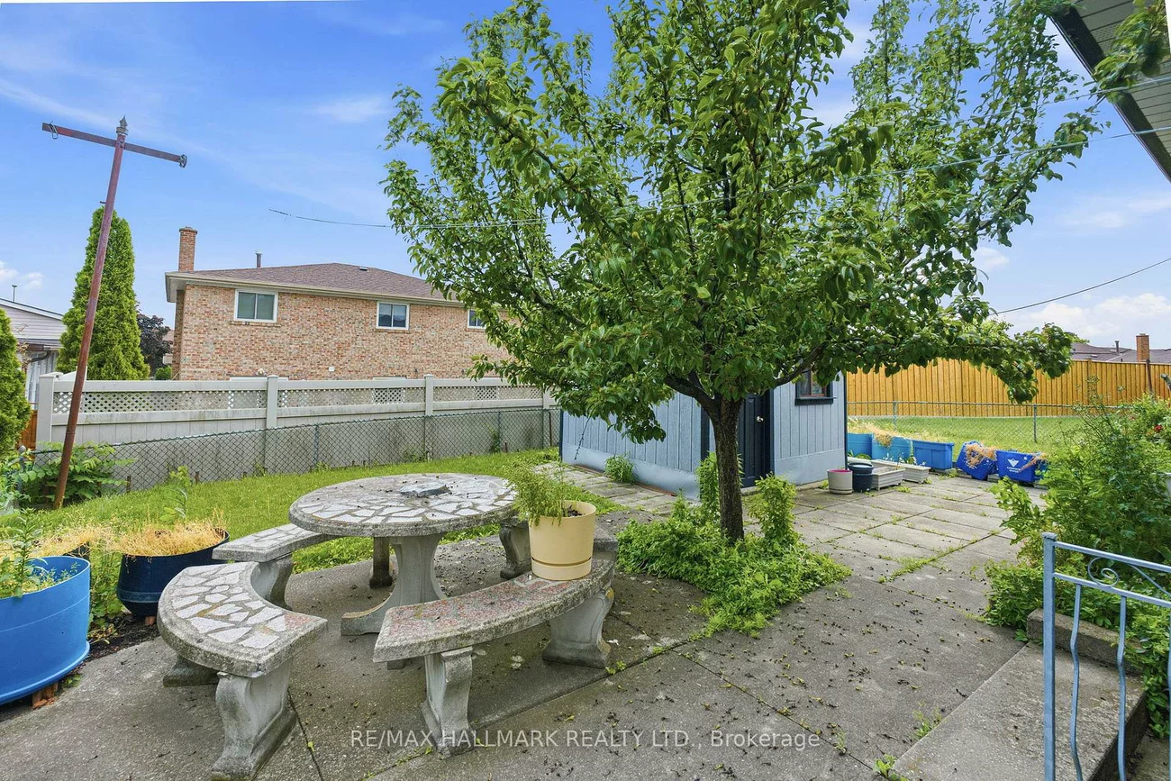 65, Oakhill, West Woodbridge, Vaughan