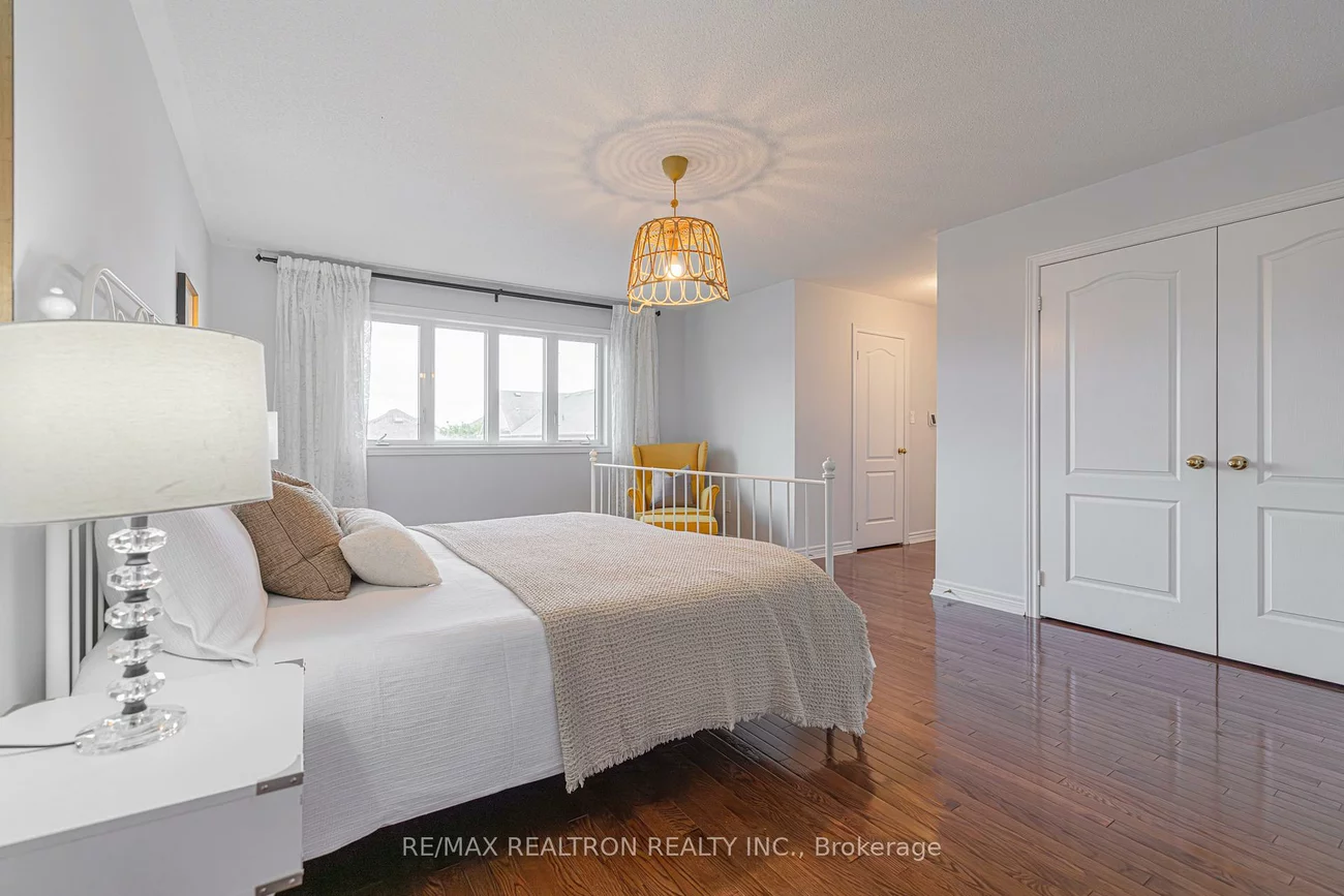 143, Shelbourne, Vellore Village, Vaughan