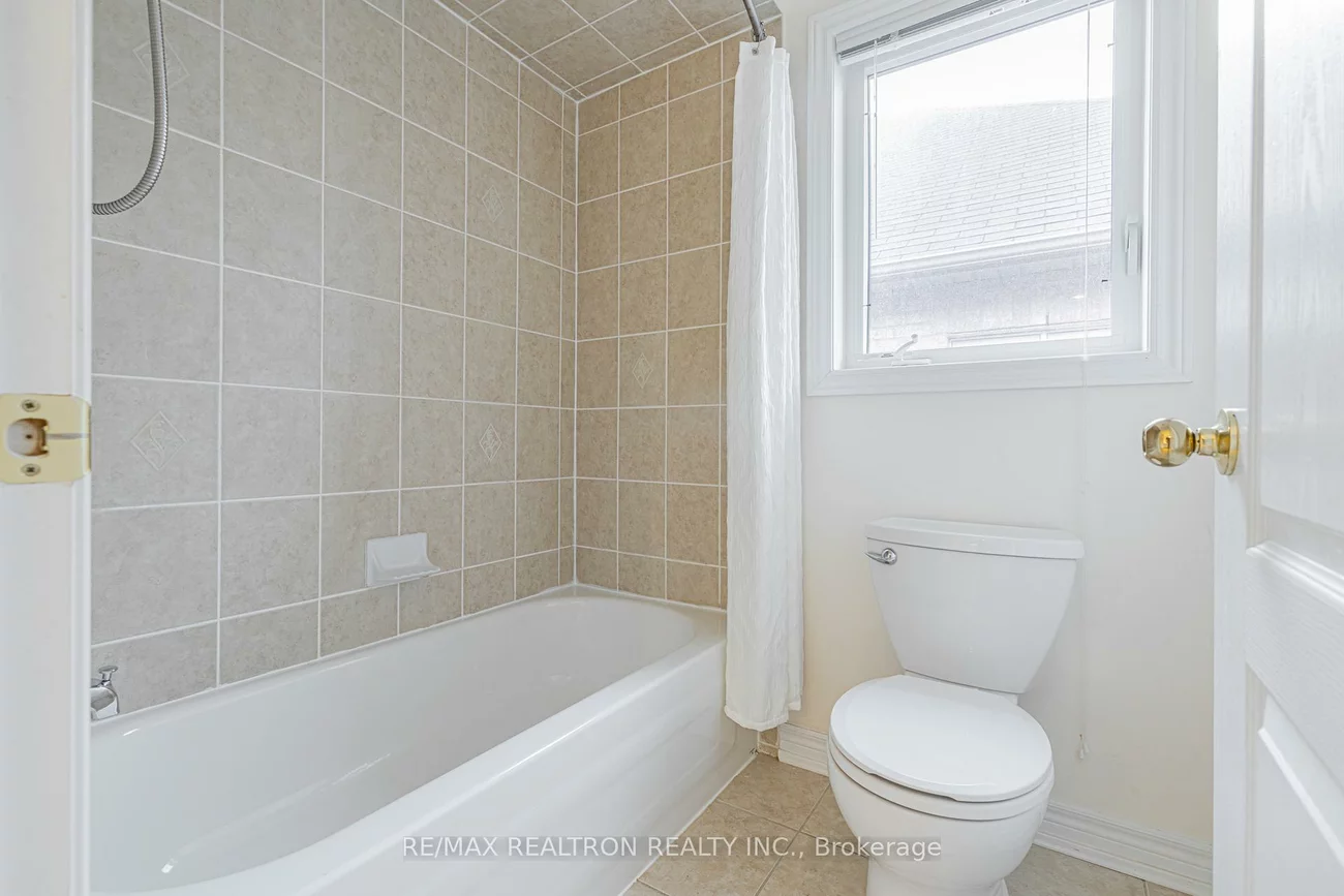 143, Shelbourne, Vellore Village, Vaughan