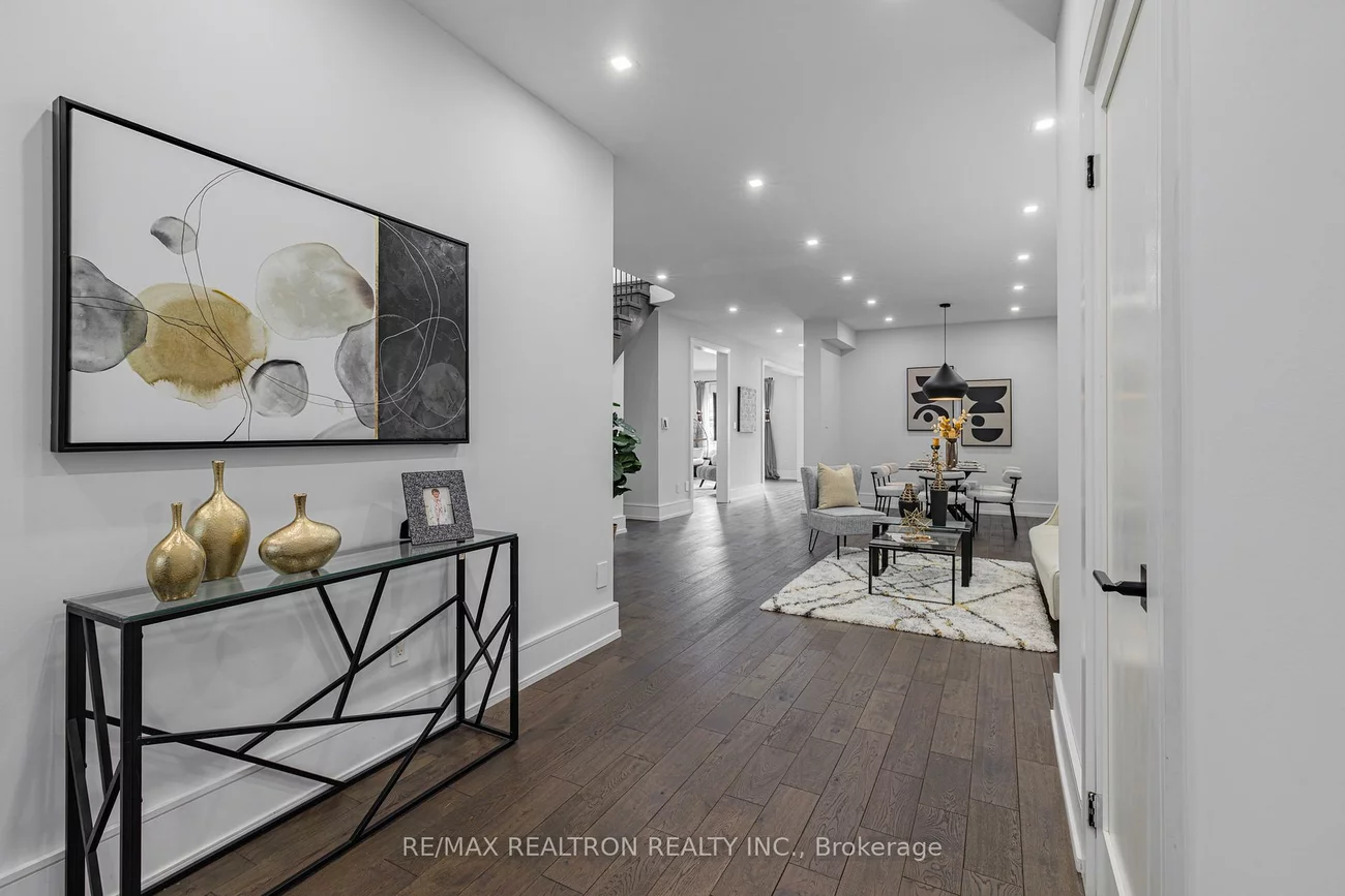 143, Shelbourne, Vellore Village, Vaughan