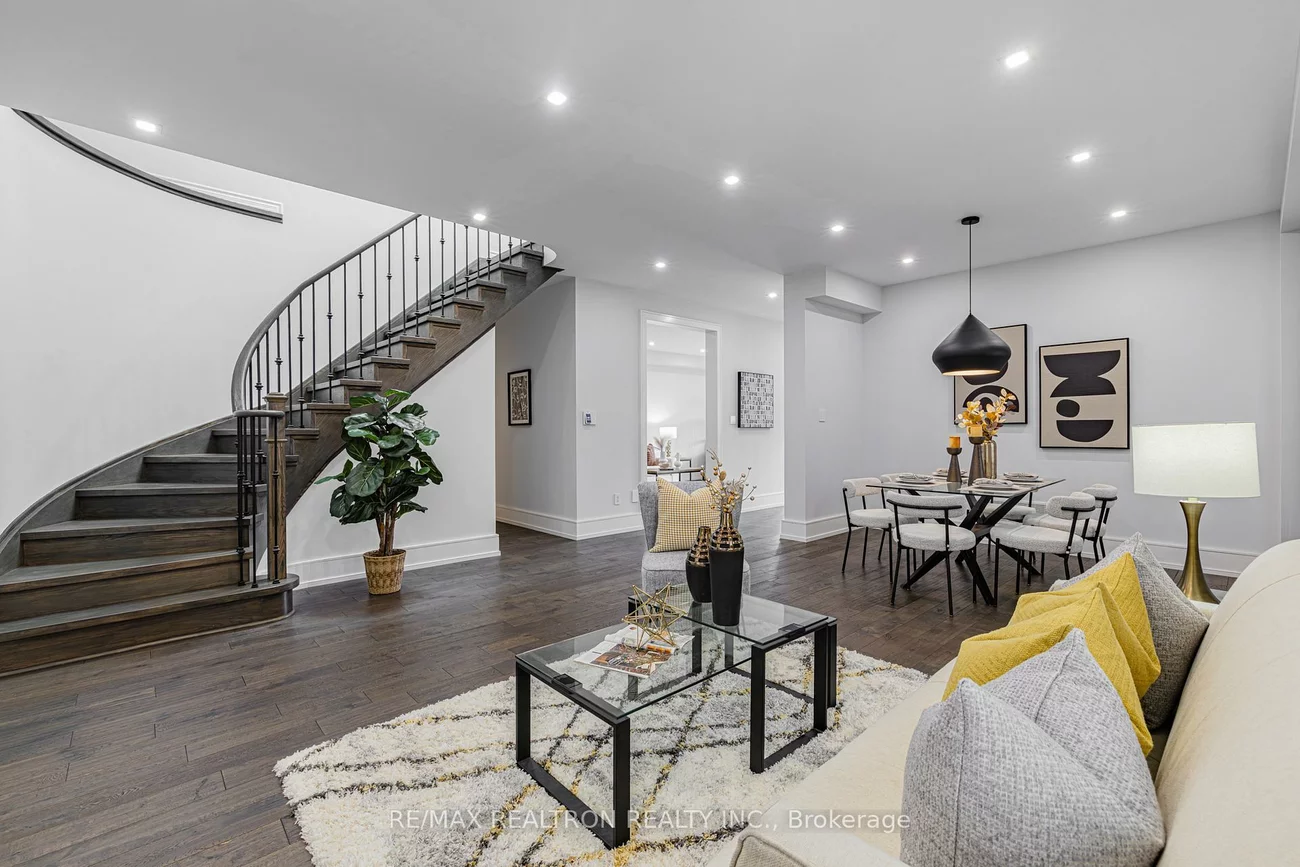 143, Shelbourne, Vellore Village, Vaughan