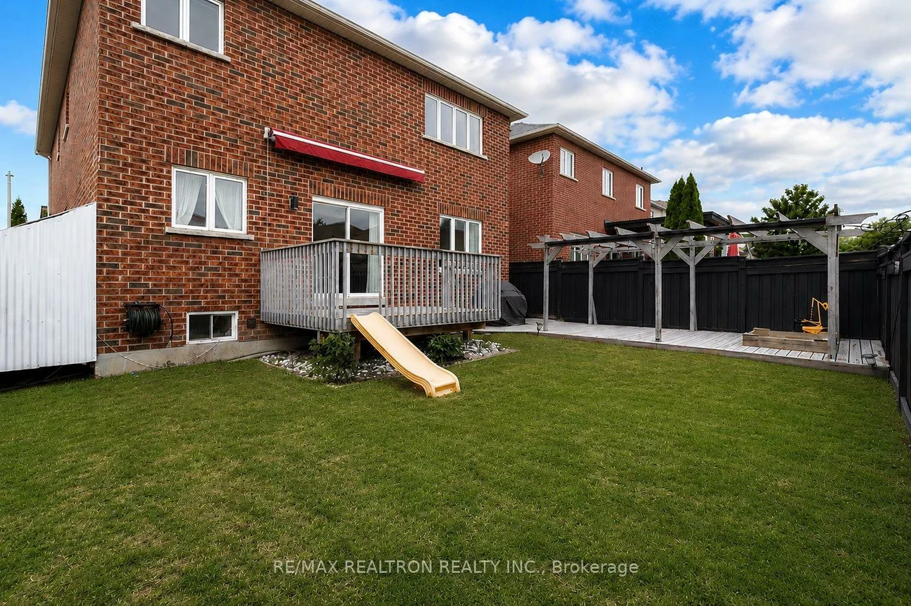 143, Shelbourne, Vellore Village, Vaughan