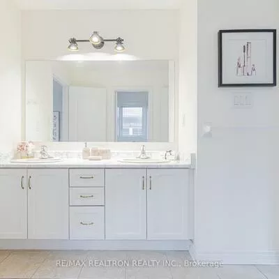 143, Shelbourne, Vellore Village, Vaughan