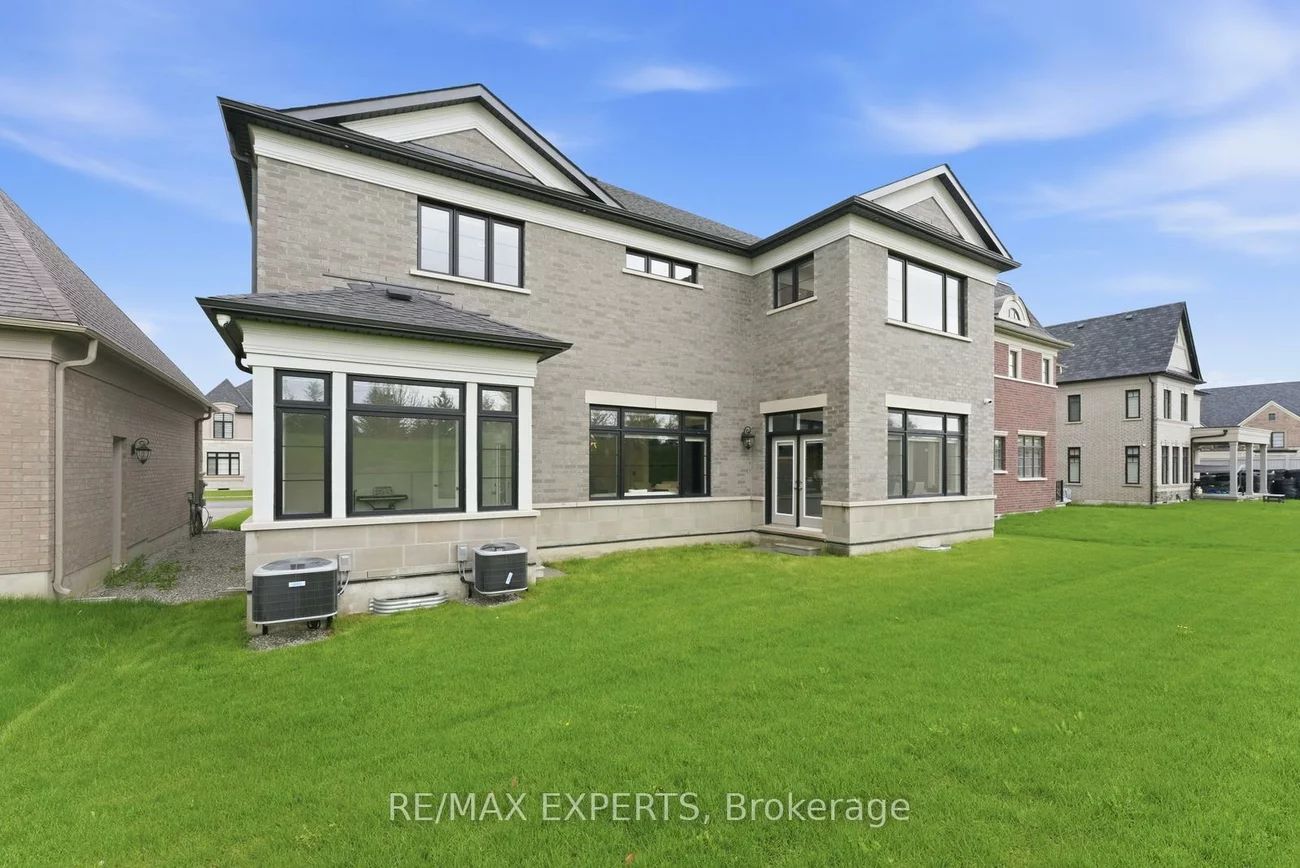 15, Sculpture Garden, Kleinburg, Vaughan