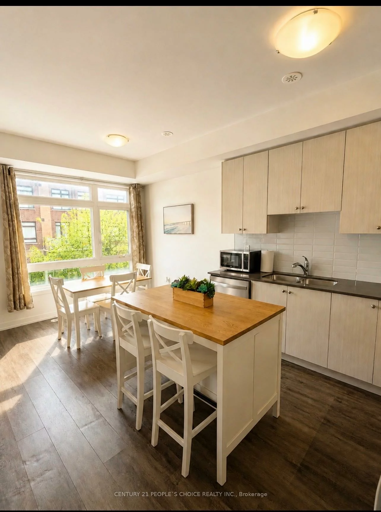 10, Tauton, Vaughan Grove, Vaughan