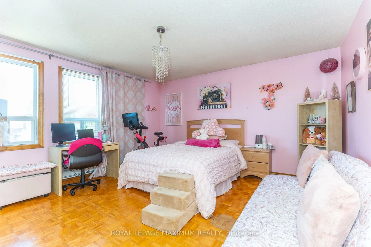 157, Misty Meadow, East Woodbridge, Vaughan