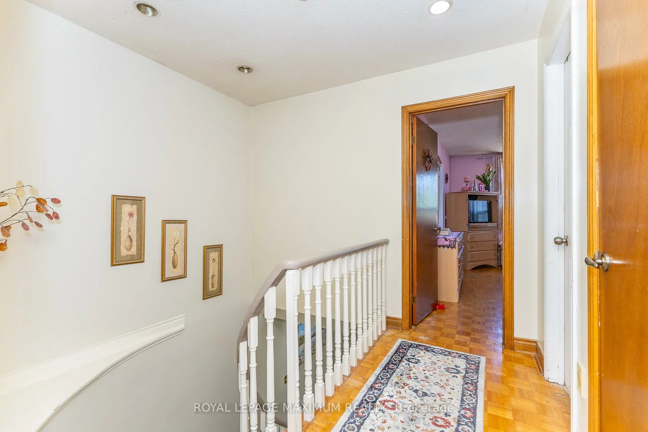157, Misty Meadow, East Woodbridge, Vaughan