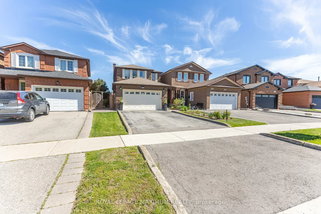 157, Misty Meadow, East Woodbridge, Vaughan