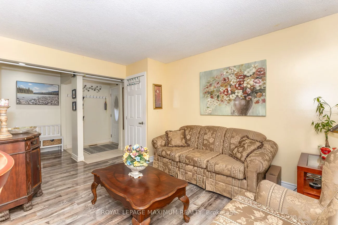 157, Misty Meadow, East Woodbridge, Vaughan