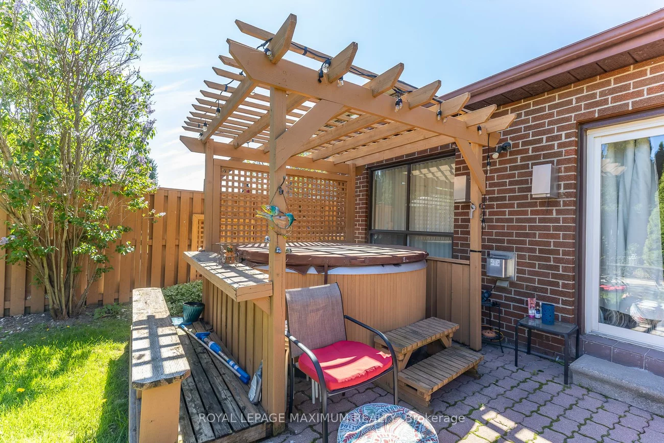157, Misty Meadow, East Woodbridge, Vaughan
