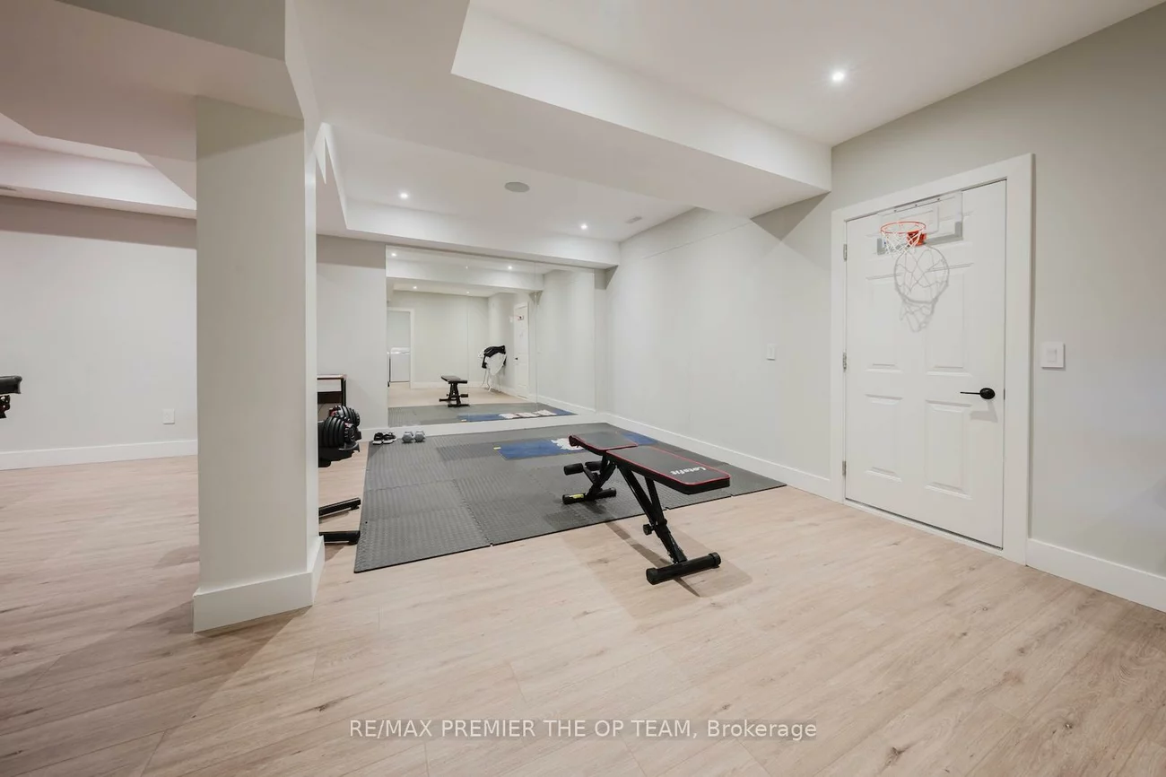 54, Cheltenham, West Woodbridge, Vaughan