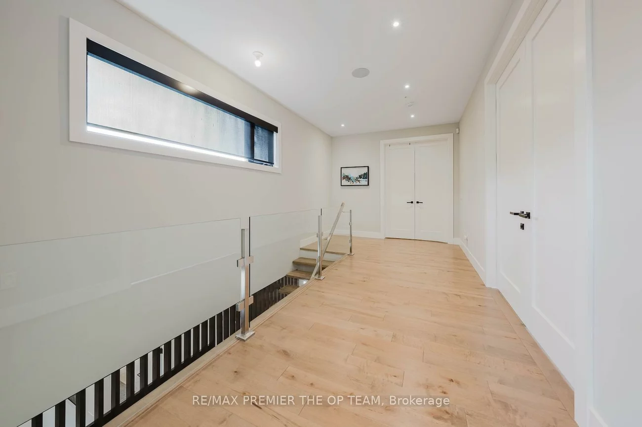 54, Cheltenham, West Woodbridge, Vaughan
