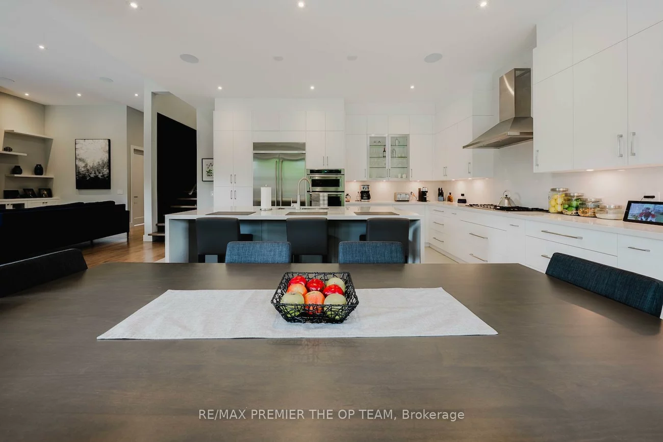 54, Cheltenham, West Woodbridge, Vaughan