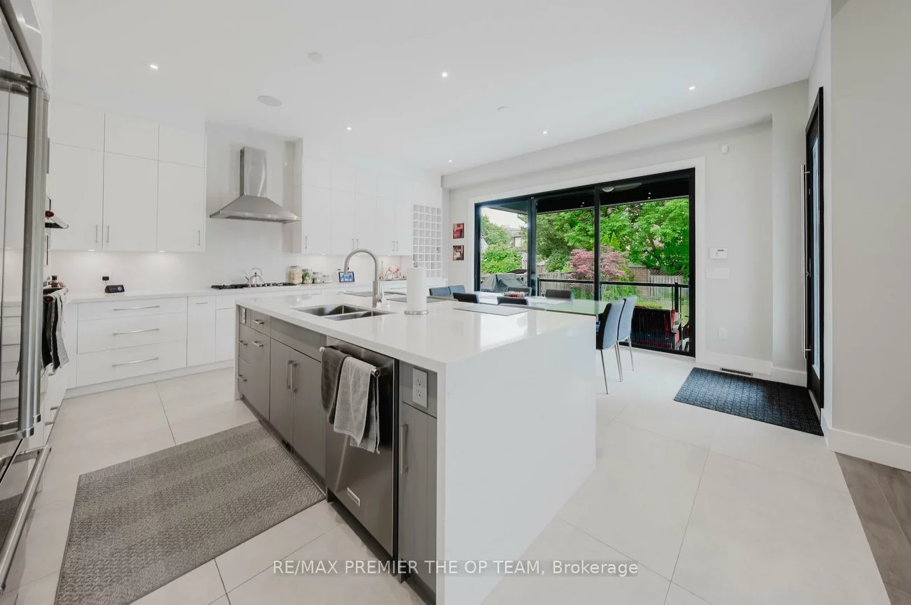 54, Cheltenham, West Woodbridge, Vaughan