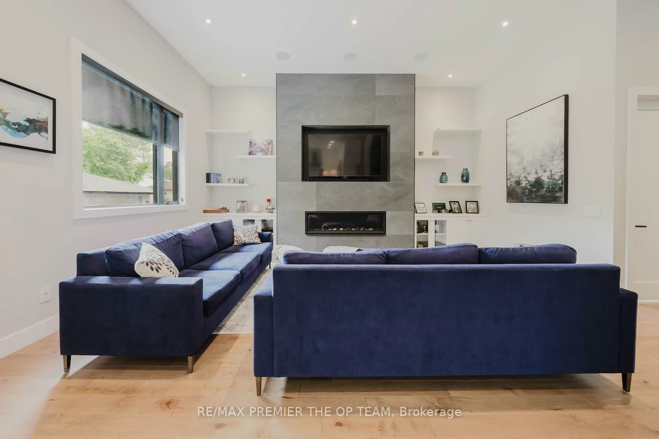 54, Cheltenham, West Woodbridge, Vaughan