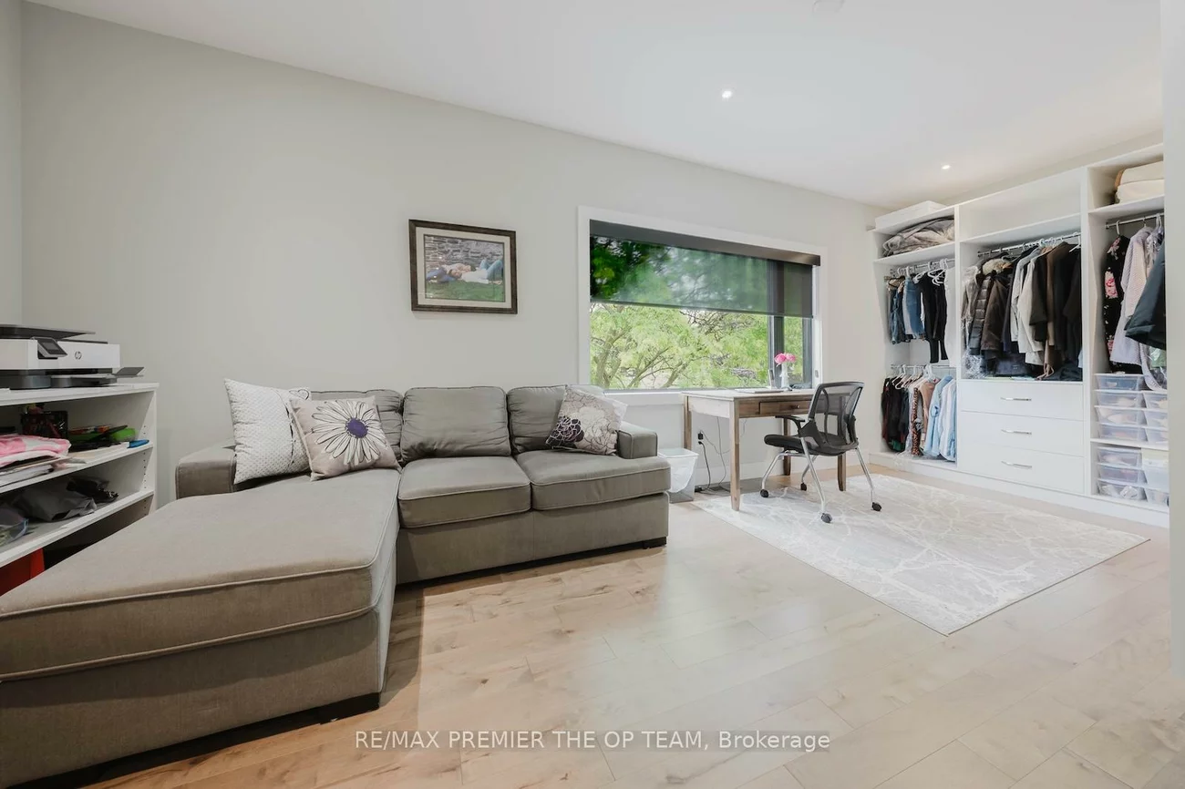 54, Cheltenham, West Woodbridge, Vaughan
