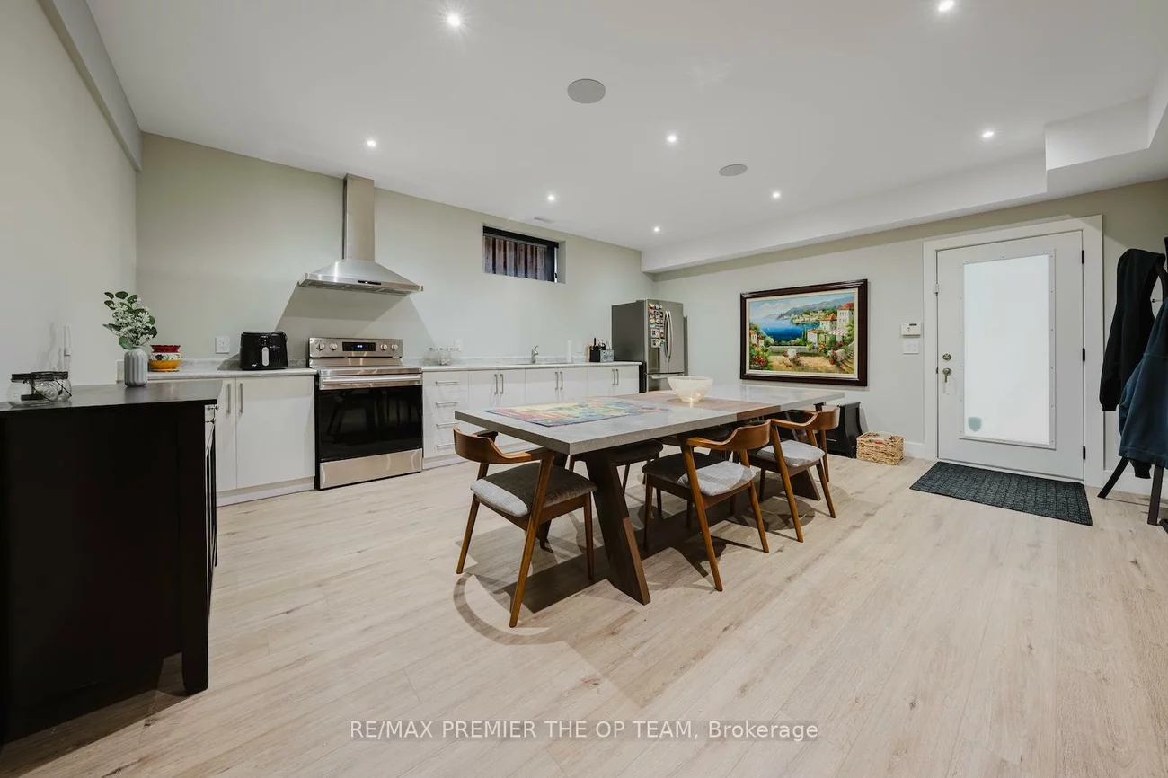 54, Cheltenham, West Woodbridge, Vaughan