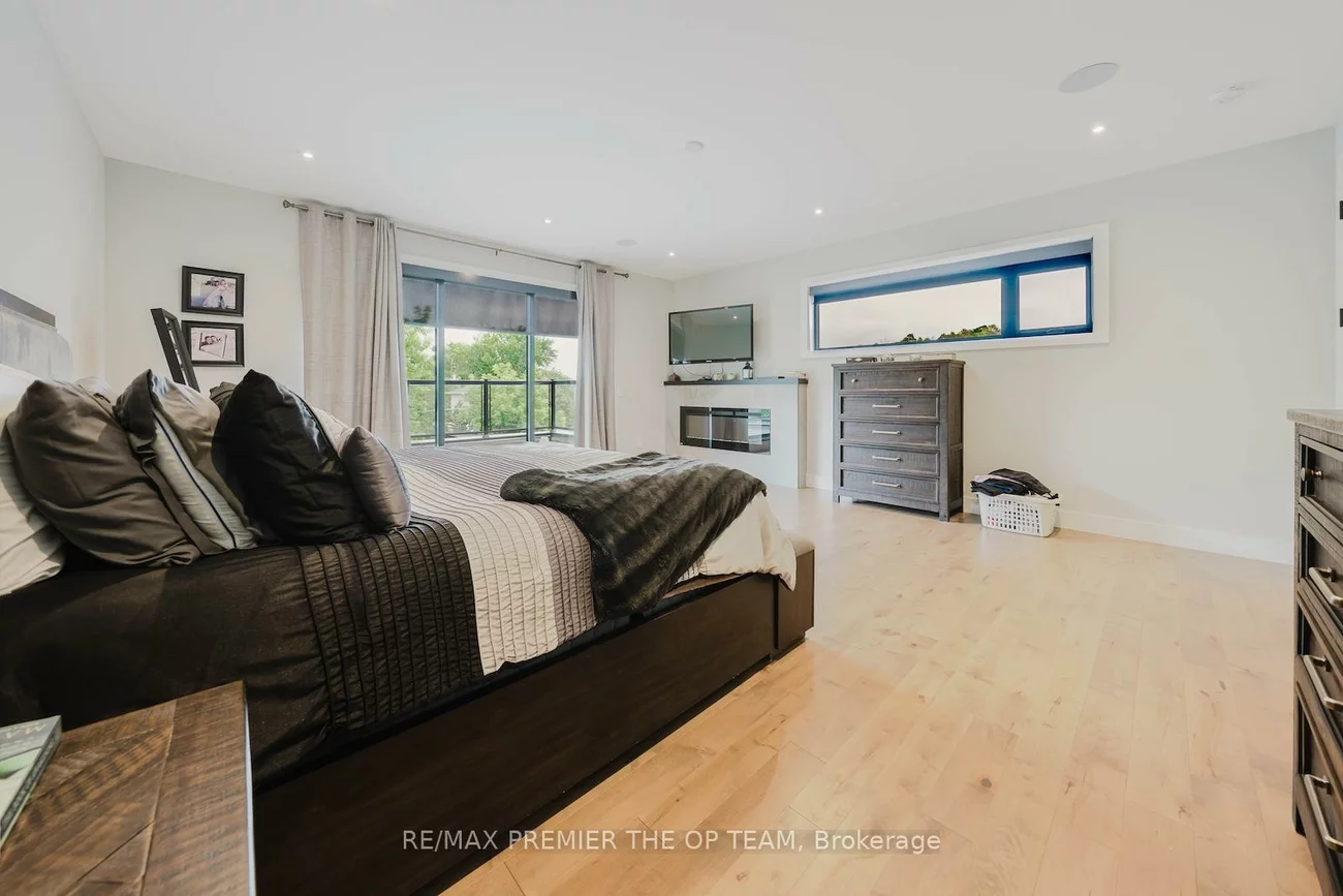 54, Cheltenham, West Woodbridge, Vaughan