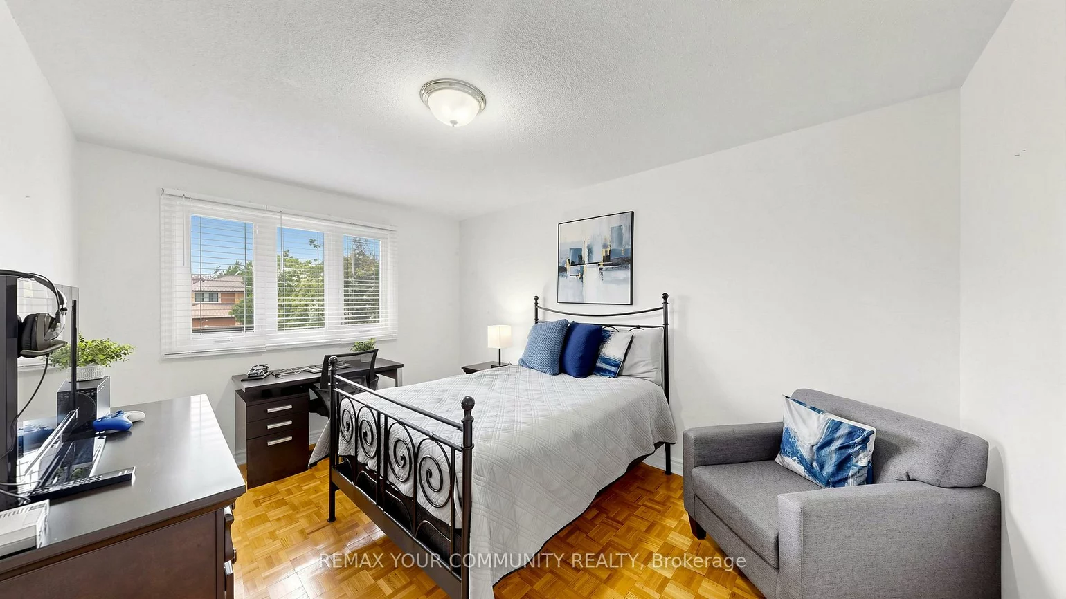 19, Ivano, East Woodbridge, Vaughan