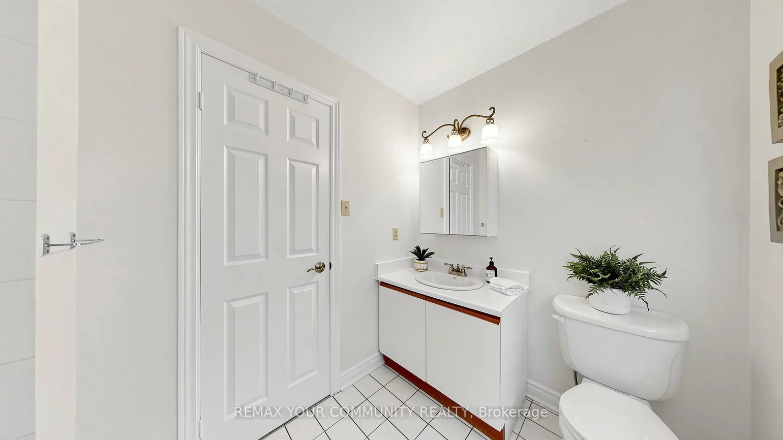19, Ivano, East Woodbridge, Vaughan