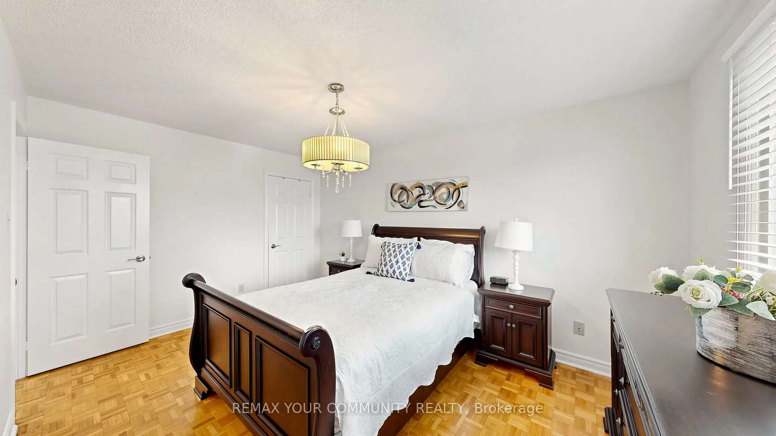 19, Ivano, East Woodbridge, Vaughan
