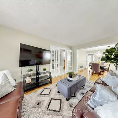 19, Ivano, East Woodbridge, Vaughan