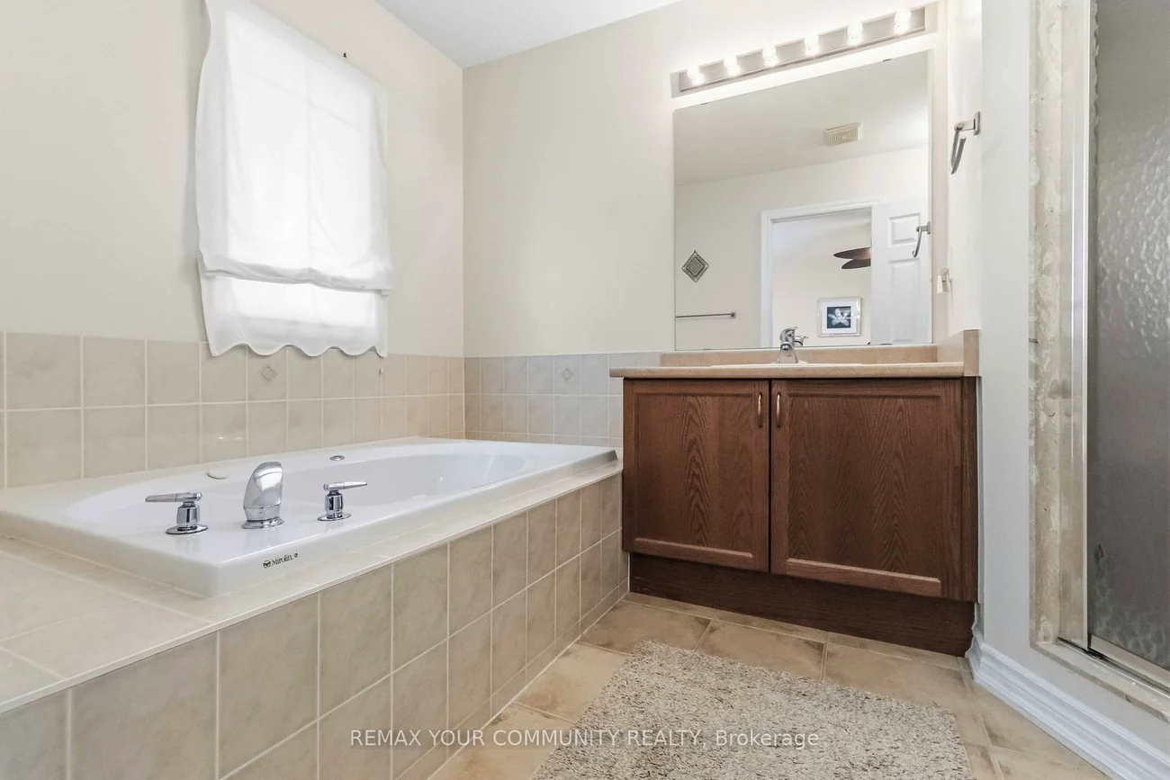 40, Hunterwood, Rural Vaughan, Vaughan