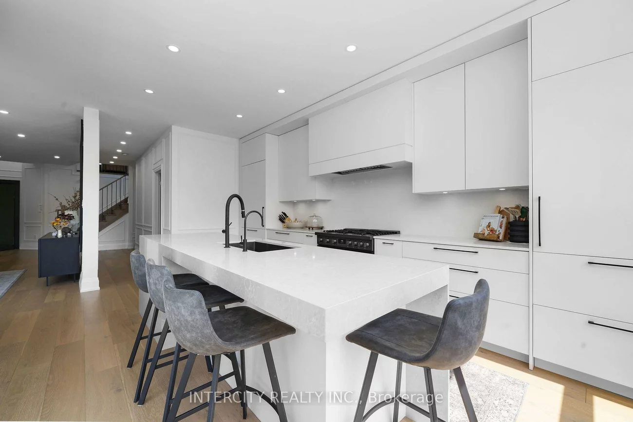 105, Via Carmine, Sonoma Heights, Vaughan
