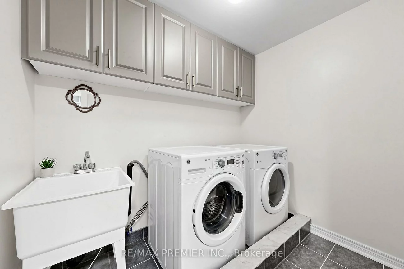 5, Hatton Garden, Vellore Village, Vaughan