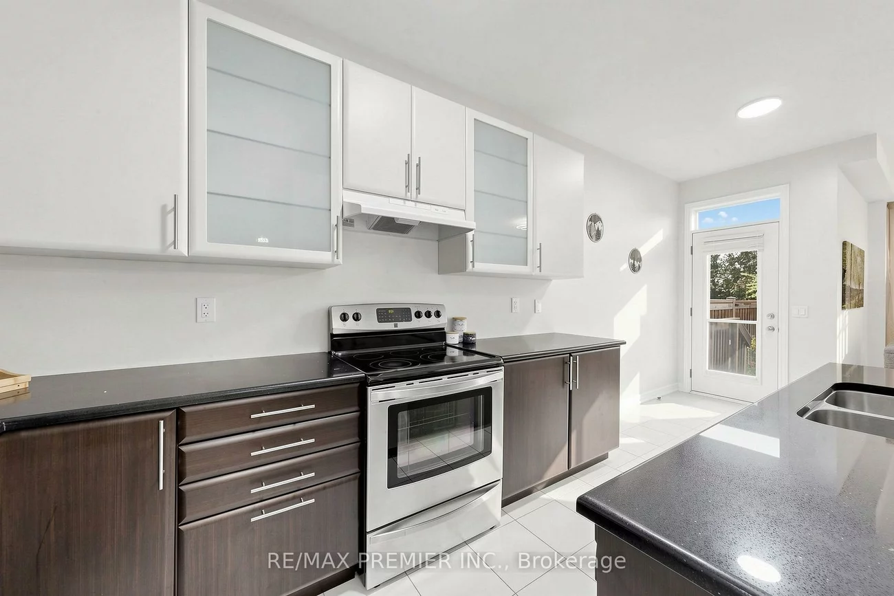 5, Hatton Garden, Vellore Village, Vaughan