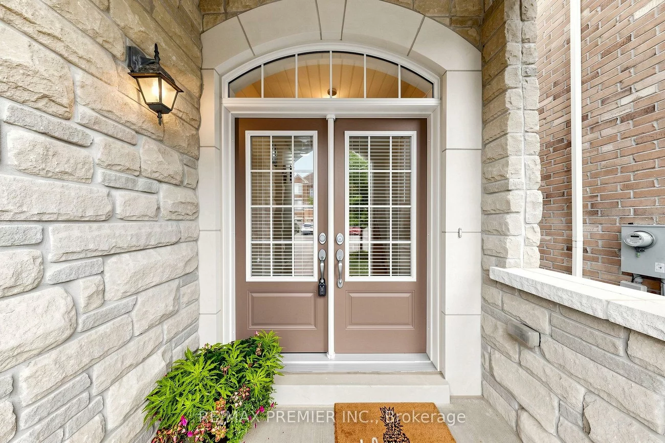 5, Hatton Garden, Vellore Village, Vaughan