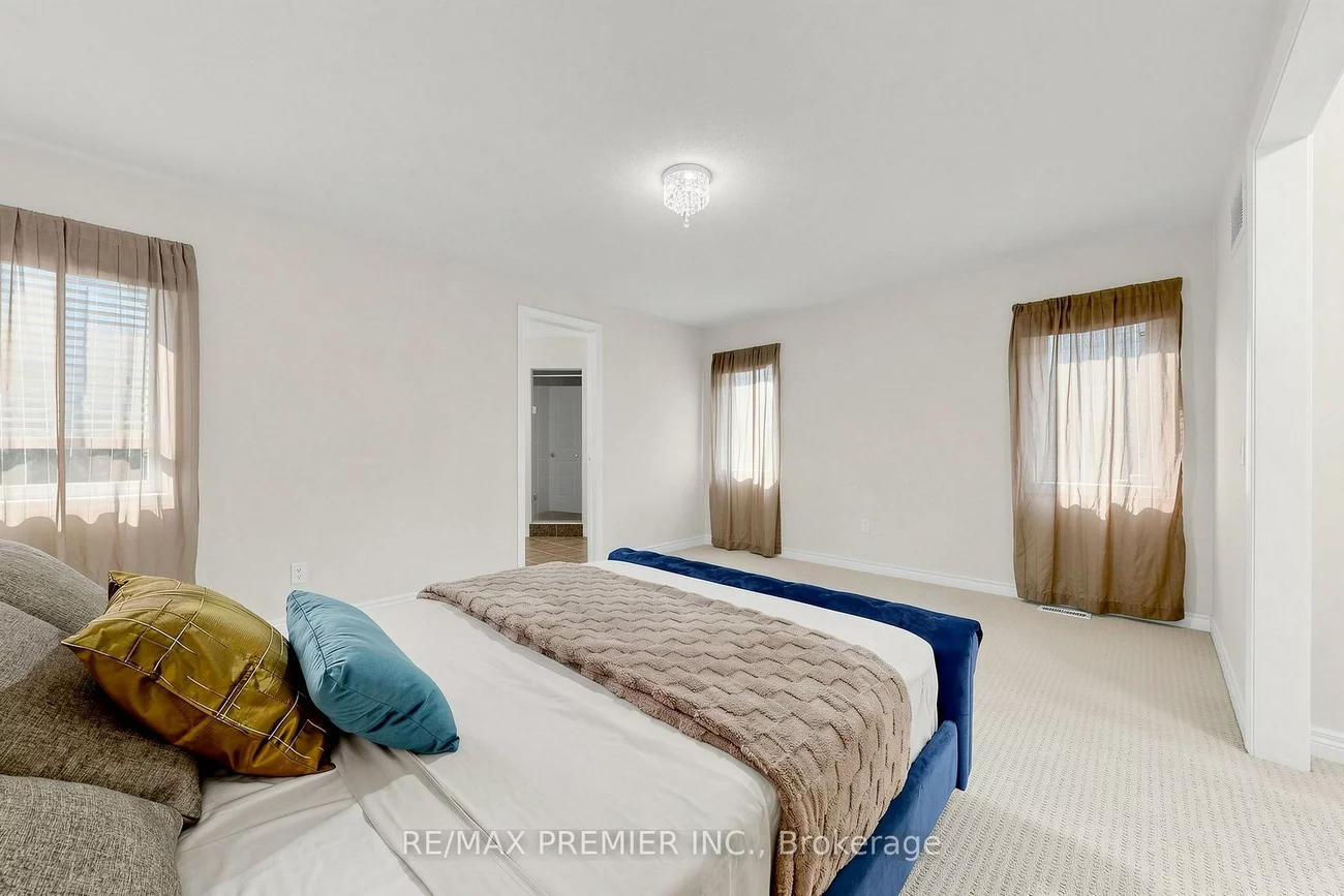 5, Hatton Garden, Vellore Village, Vaughan