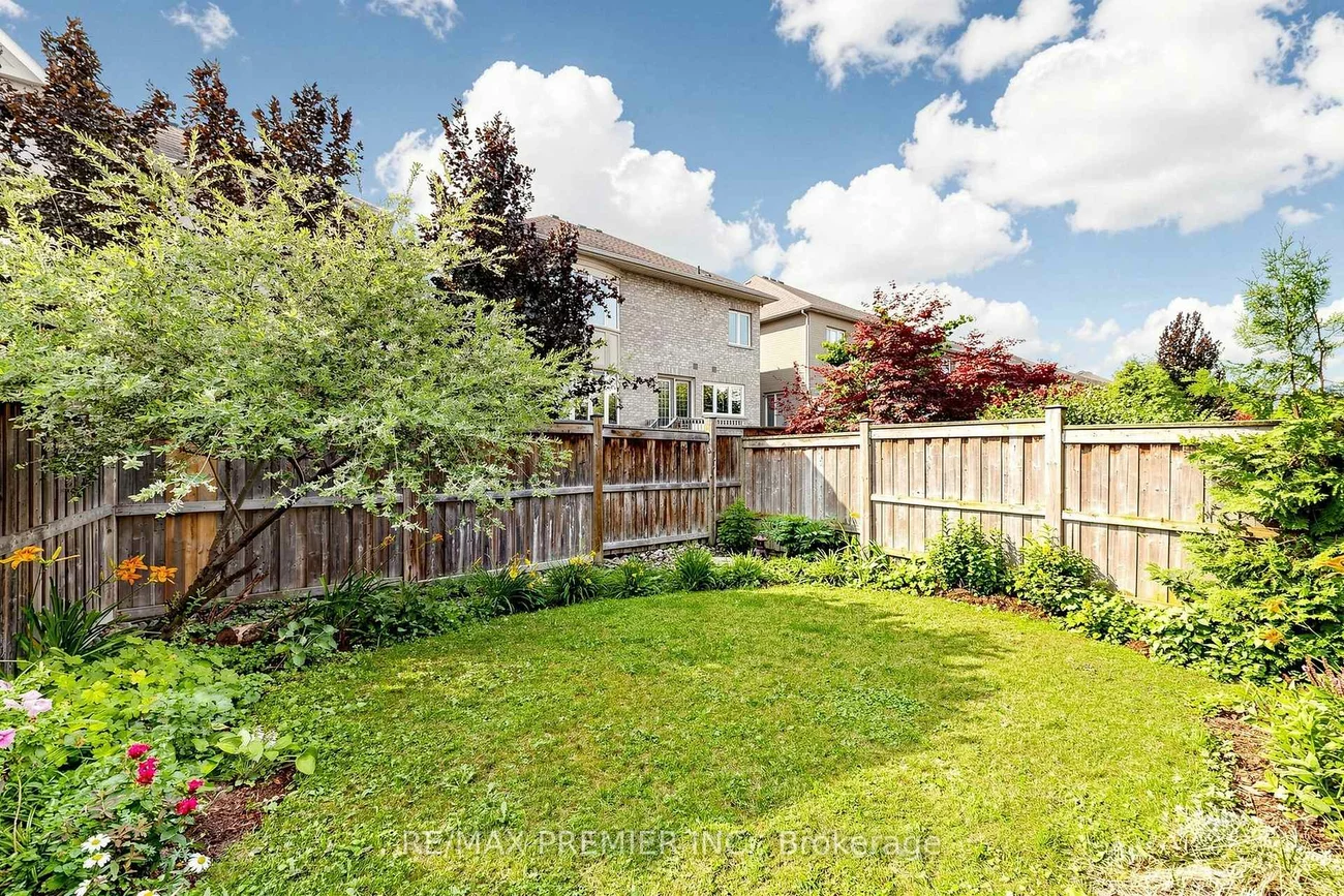 5, Hatton Garden, Vellore Village, Vaughan