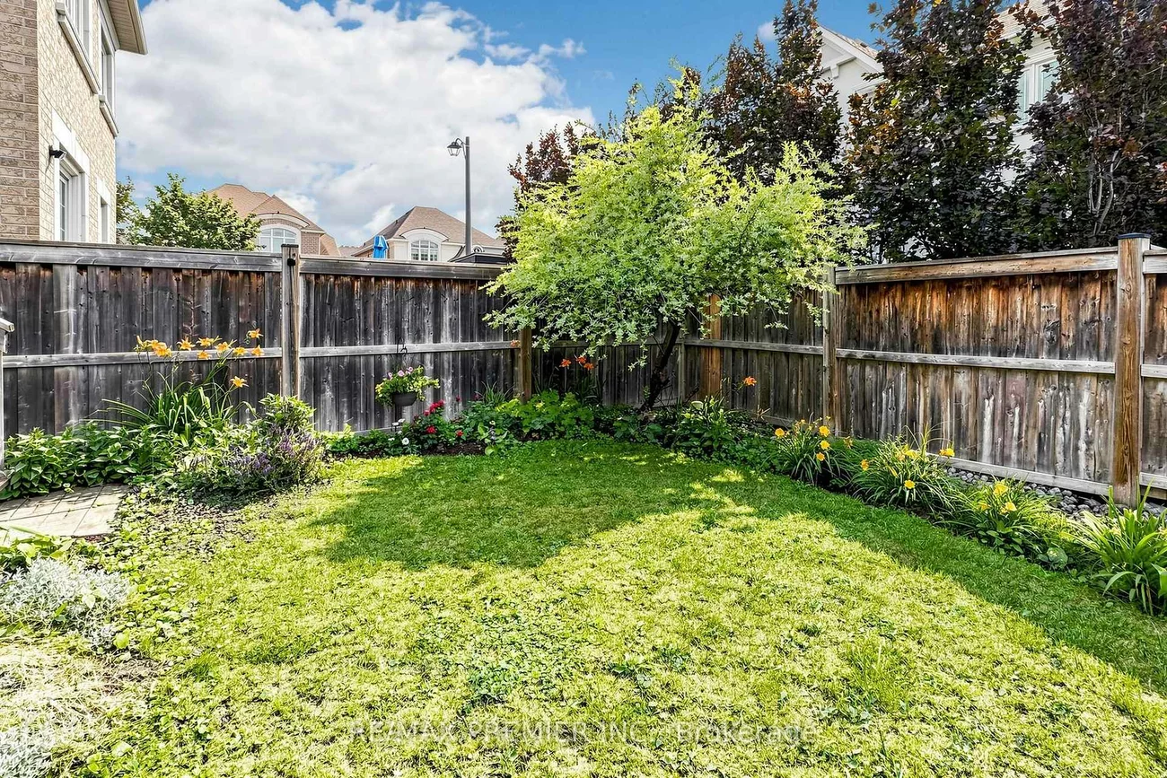 5, Hatton Garden, Vellore Village, Vaughan
