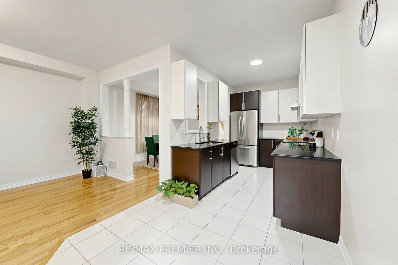 5, Hatton Garden, Vellore Village, Vaughan
