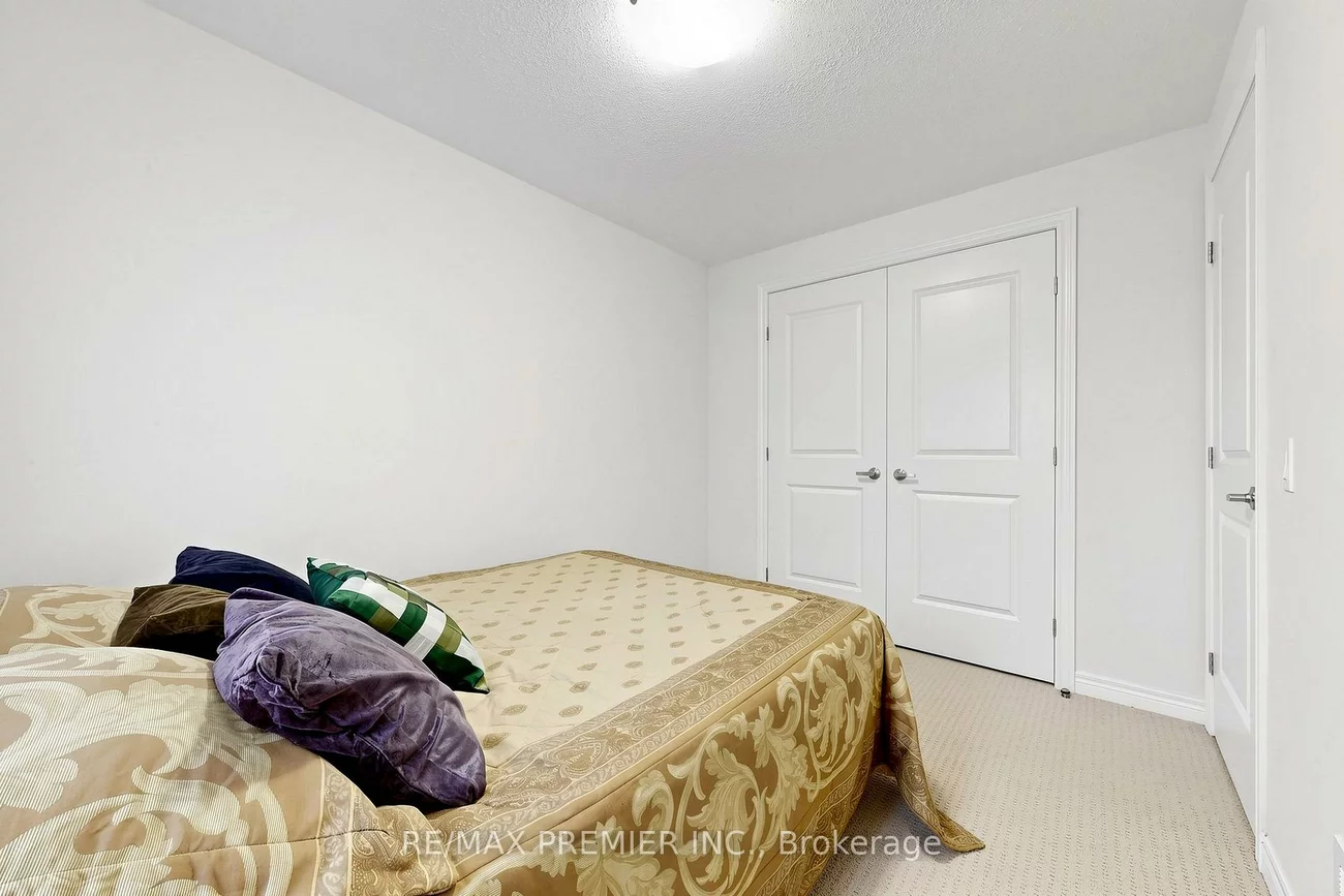 5, Hatton Garden, Vellore Village, Vaughan