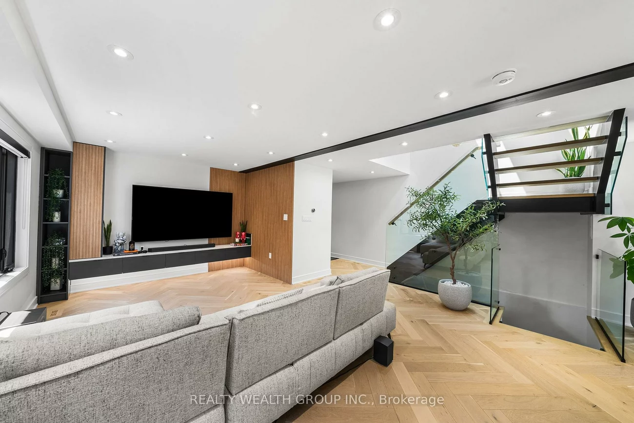 83, Governor, East Woodbridge, Vaughan