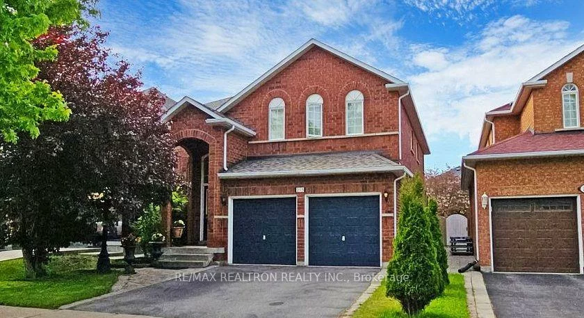 215, Drummond, Maple, Vaughan