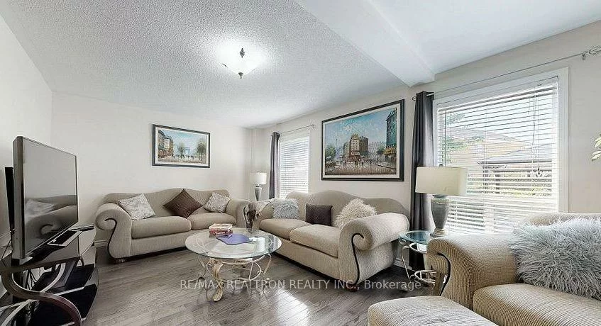 215, Drummond, Maple, Vaughan